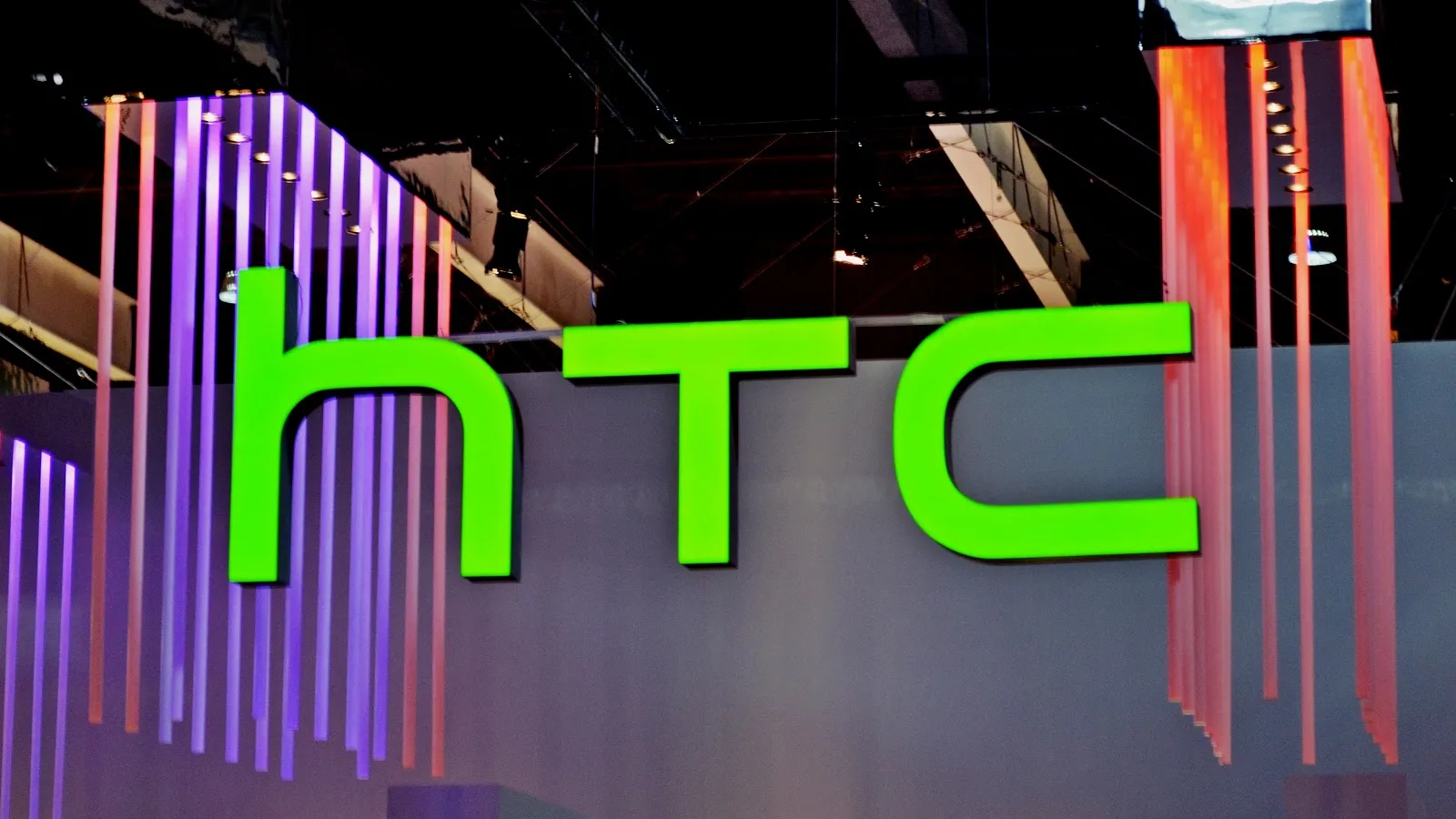 Valoarea acțiunilor HTC a crescut ca urmare a zvonurilor legate de posibila vânzare a companiei