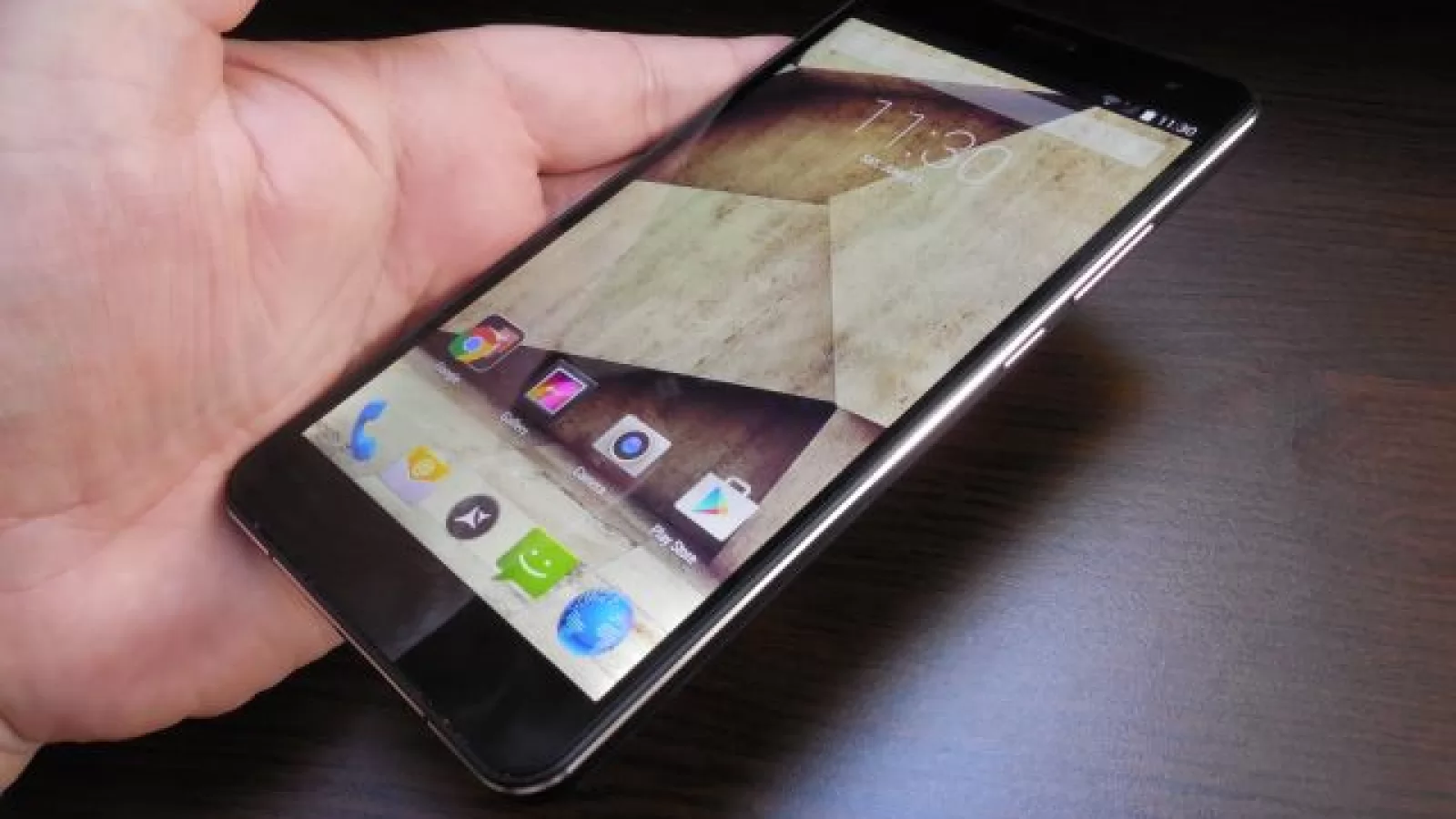 Allview P6 Qmax preview: phablet de aproape 6 inch, cu rol de rival accesibil pentru Nexus 6 (Video)
