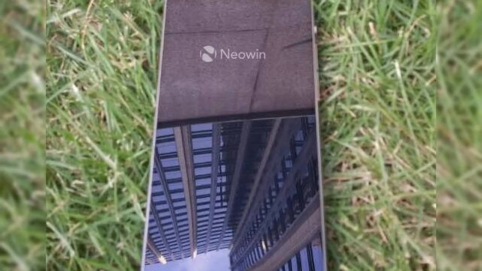 Iată imagini cu Oukitel K10000, telefonul cu baterie mai mare decât cea a unei tablete (10000 mAh)