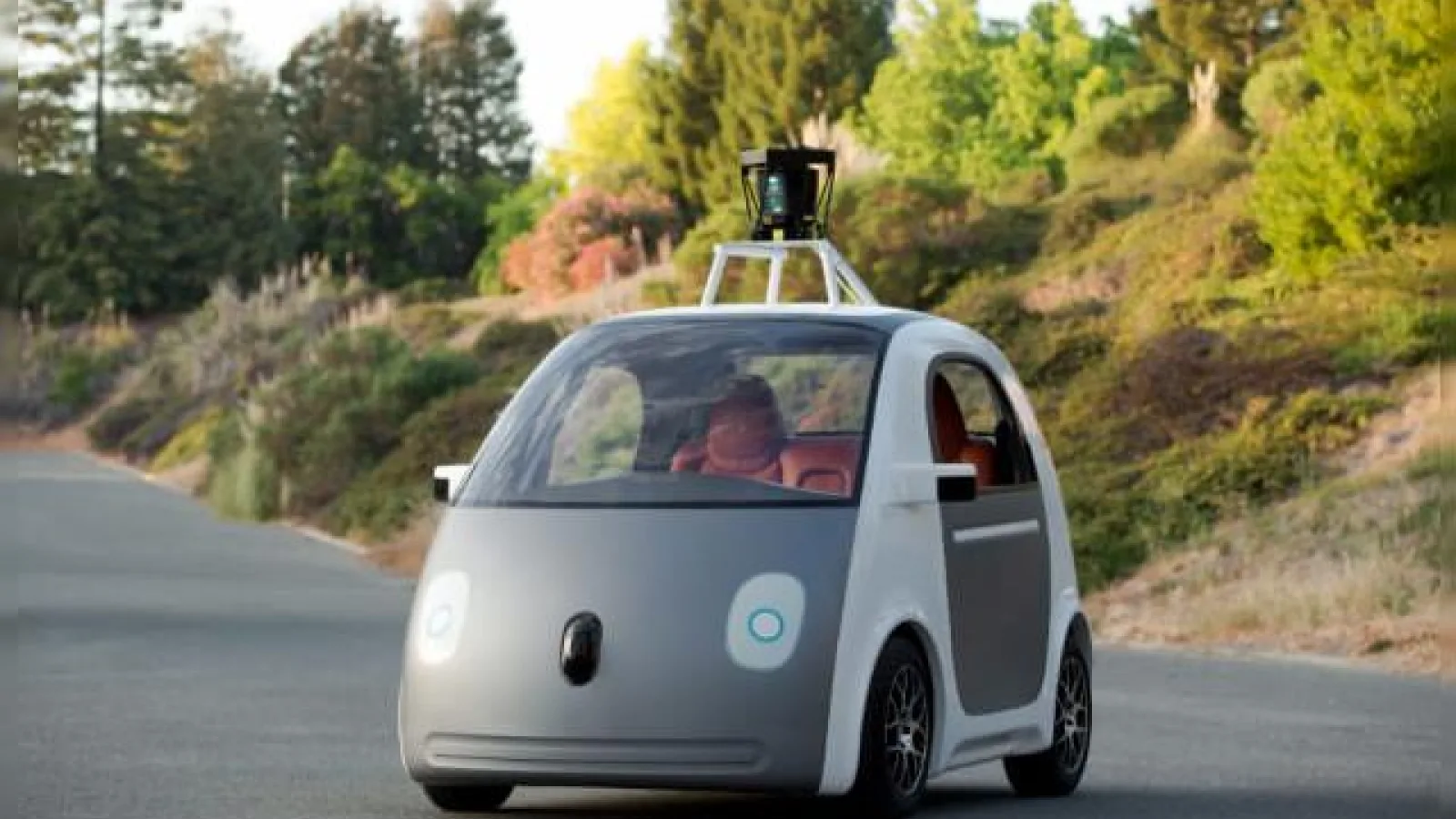 Uber, încă o problemă! Google ar plănui un serviciu gratuit de taximetrie folosind maşinile sale autonome