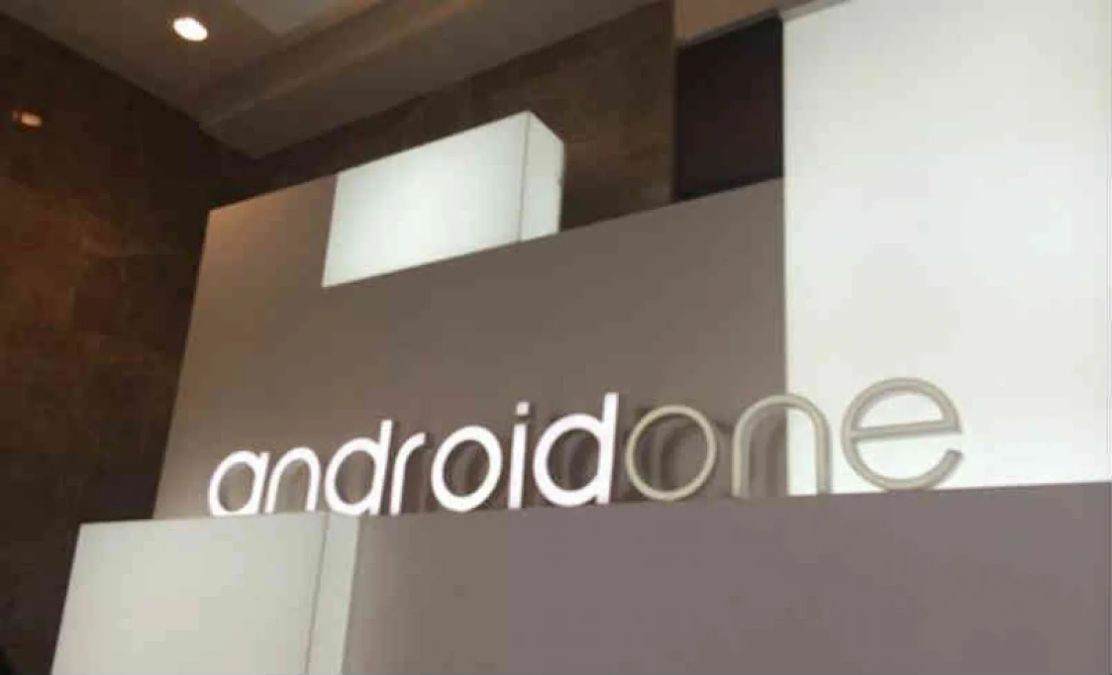Primul telefon cu noul Android One va fi produs de către indienii de la Lava şi va costa sub 200 de dolari; Soseşte pe 14 iulie!