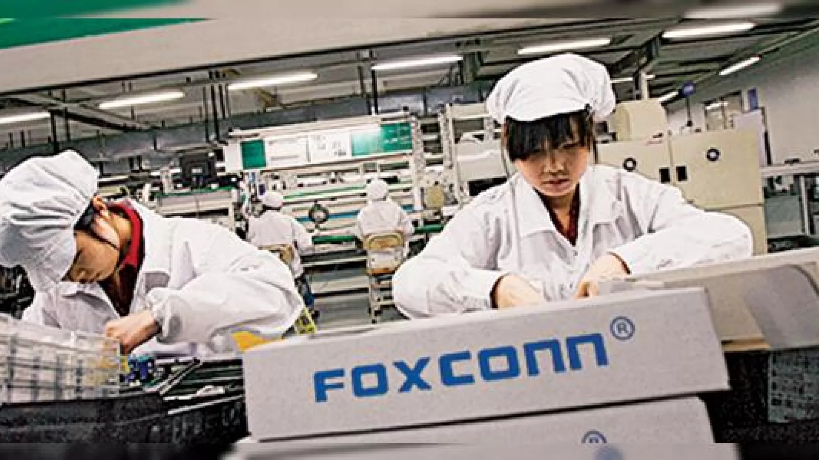 Foxcon va construi 12 fabrici în India, creând 1 milion de locuri de munca
