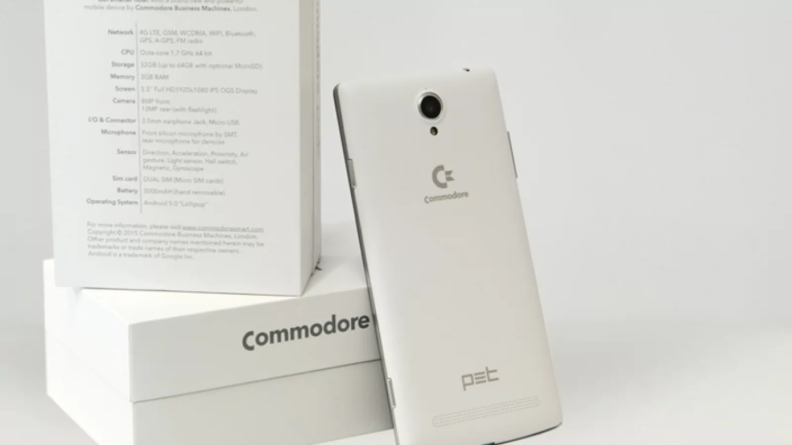 Ne întoarcem la rădăcinile gamingului: smartphone-ul Commodore PET soseşte cu emulatoare V64 şi Amiga