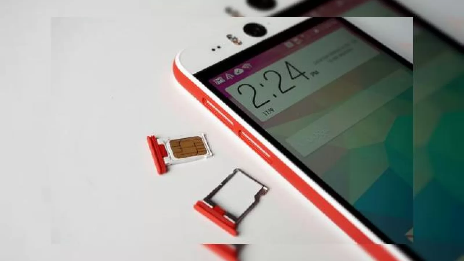 Apple ar putea aduce cartelele e-SIM și pe iPhone-uri; gigantul din Cupertino poartă deja discuții cu operatorii mobili