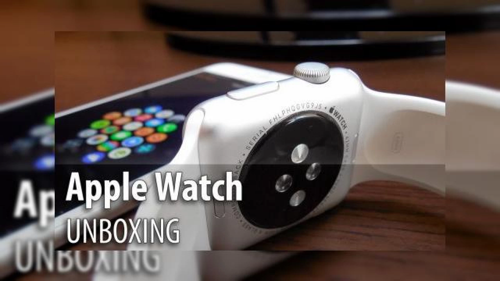 Apple Watch Unboxing: primul smartwatch Apple scos din cutie în varianta sport de 42 mm, cu setup mai rapid decât ne aşteptam (Video)