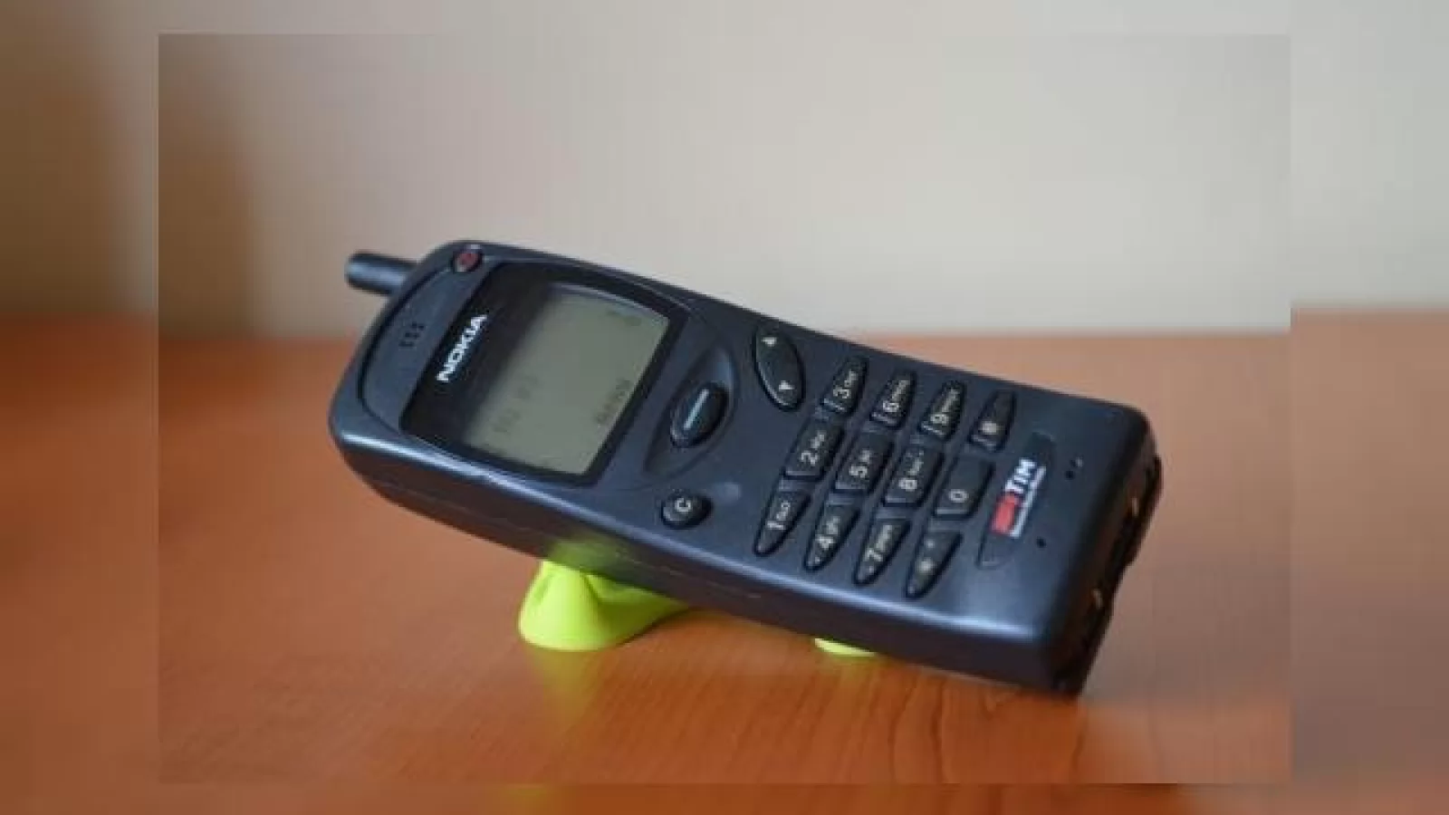 RETROreview Nokia 3110: telefonul care a inventat butonul contextual (Video)