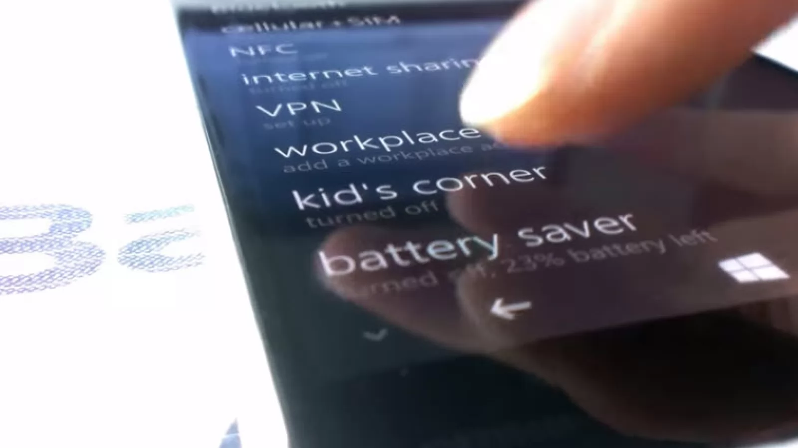 Nokia McLaren, unul dintre telefoanele anulate ale finlandezilor ni se dezvăluie în cadrul unui clip video; acesta sosea cu tehnologia 3D Touch