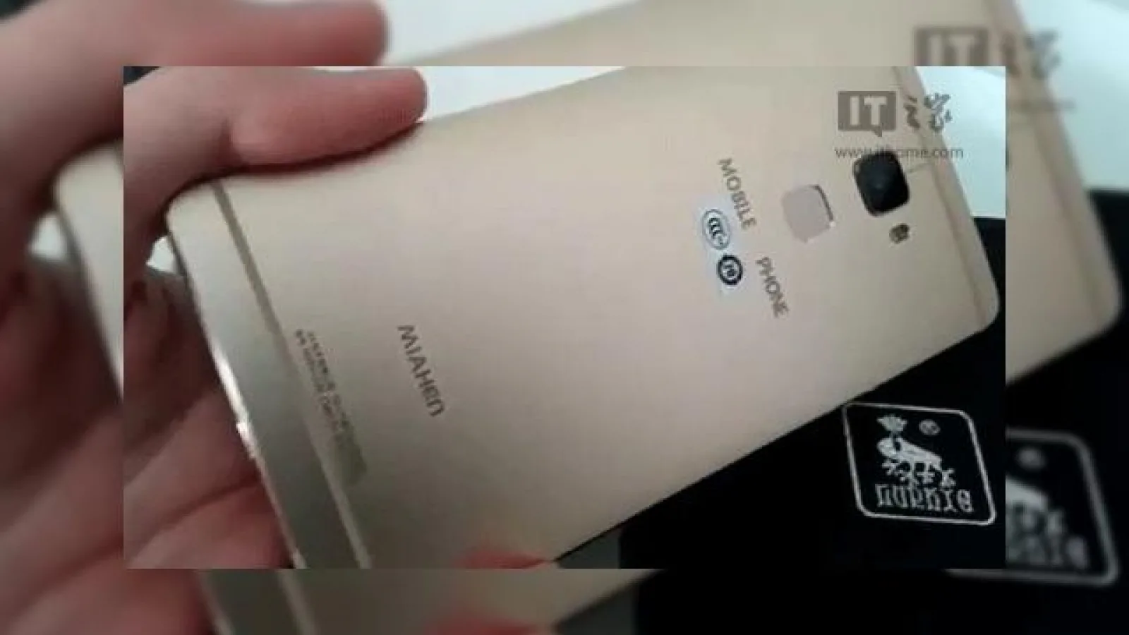 Un prototip Huawei Mate 8 apare într-un scurt hands-on; telefonul ar putea sosi la IFA sub numele Mate 7 Plus