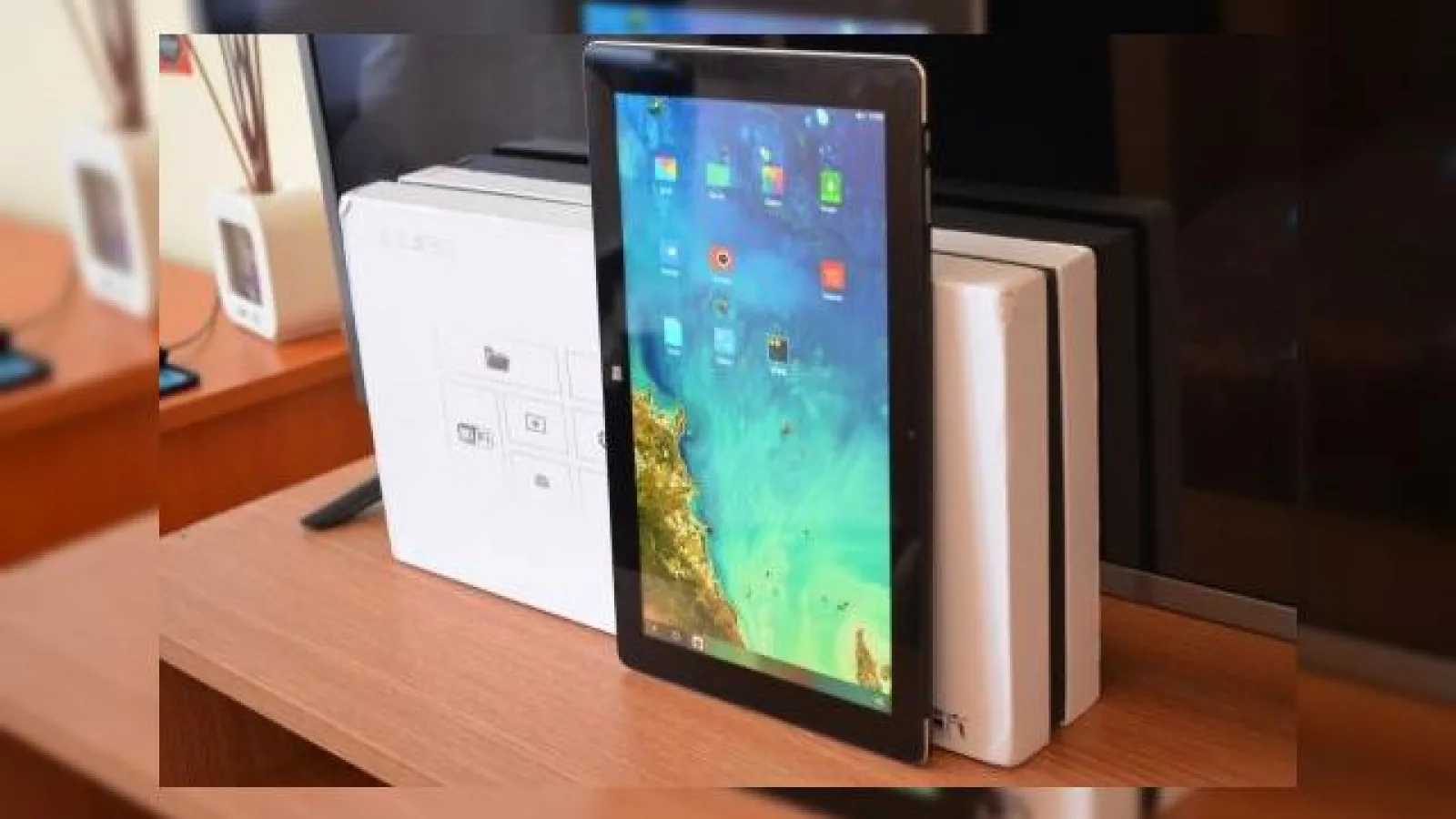 Prima impresie: Cube i7 Remix, tabletă cu display uriaș de 11.6 inch și Remix OS ca sistem de operare