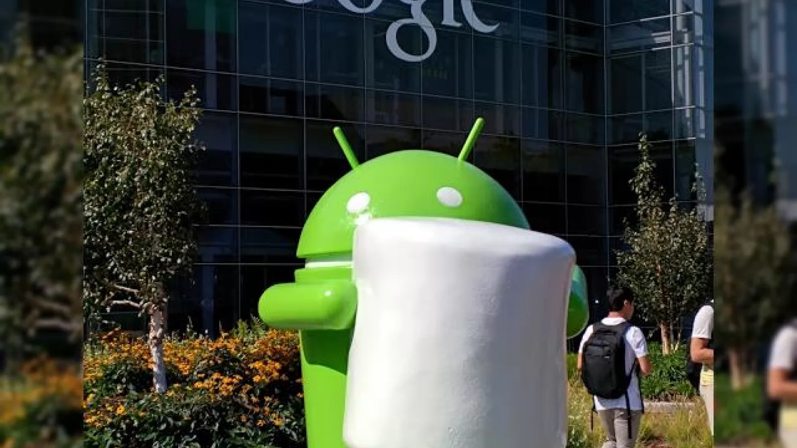 Android Marshmallow e numele oficial al lui Android M; Noua mascotă montată pe peluza Google confirmă acest lucru