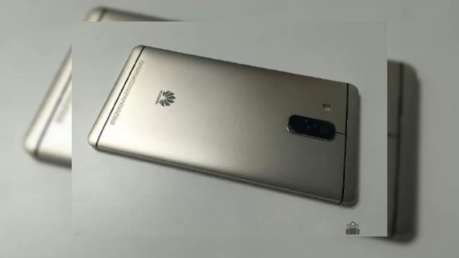 Huawei Mate 7 Plus / Mate 8 apare în noi fotografii ce dezvăluie o nouă amplasare pentru senzorul de amprente