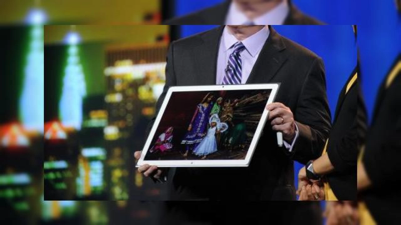 Samsung lucrează la o tabletă uriaşă, cu diagonală de 18.4 inch şi Android la bord; Terminalul e cunoscut şi ca "Tahoe" sau SM-T760