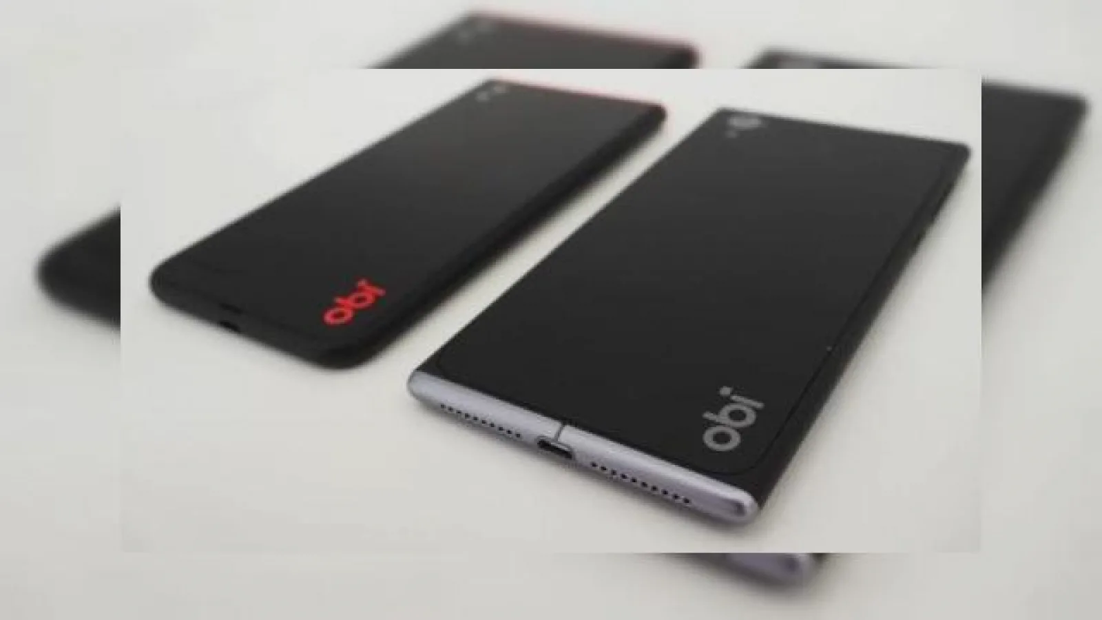 Fostul CEO Apple, John Sculley lansează propriul smartphone: Obi Worldphone vine cu un design elegant