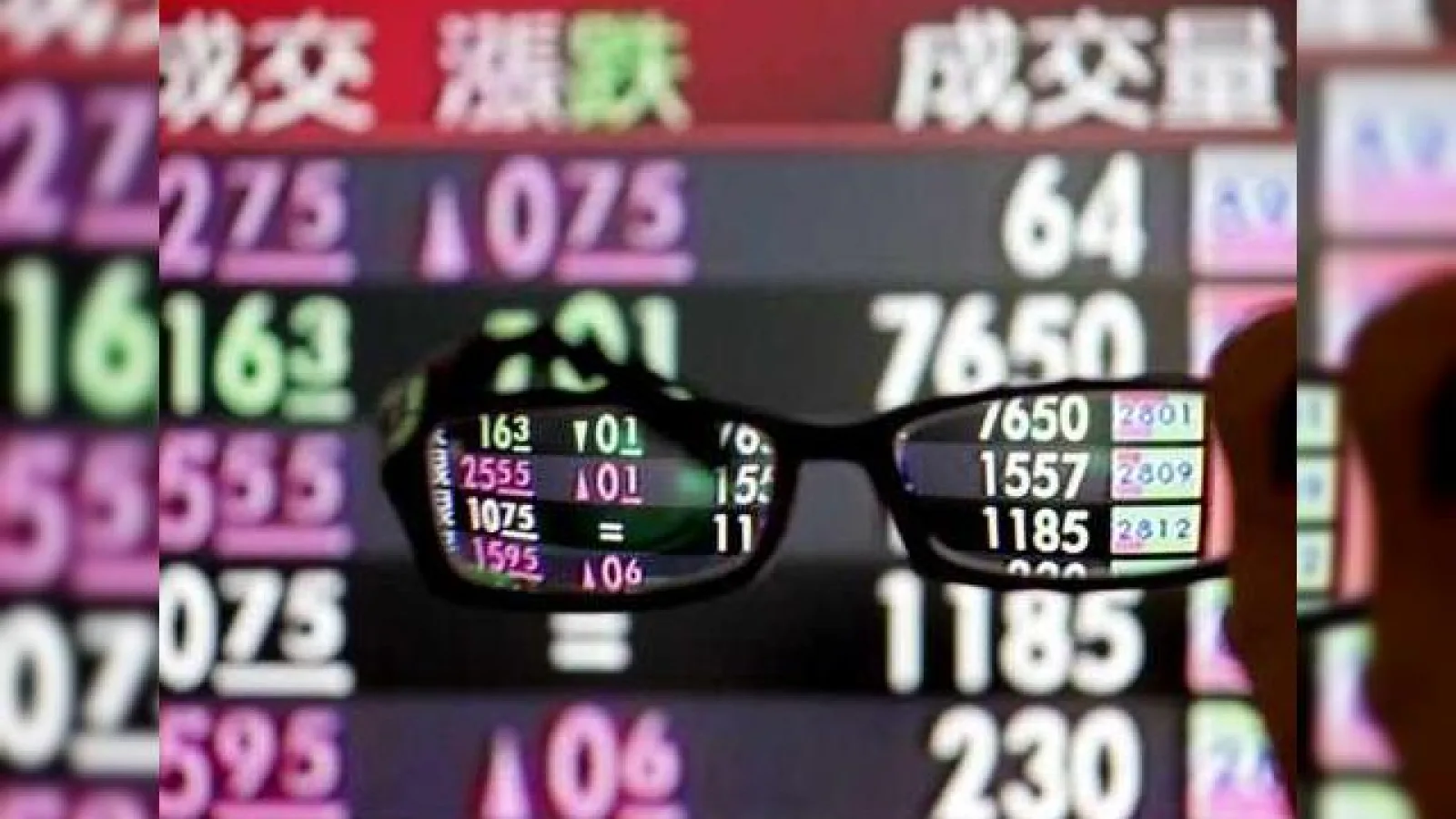 HTC este scoasă din top 50 la bursa de acţiuni din Taiwan (FTSE TWSE) în avanpremiera lansării unui nou telefon
