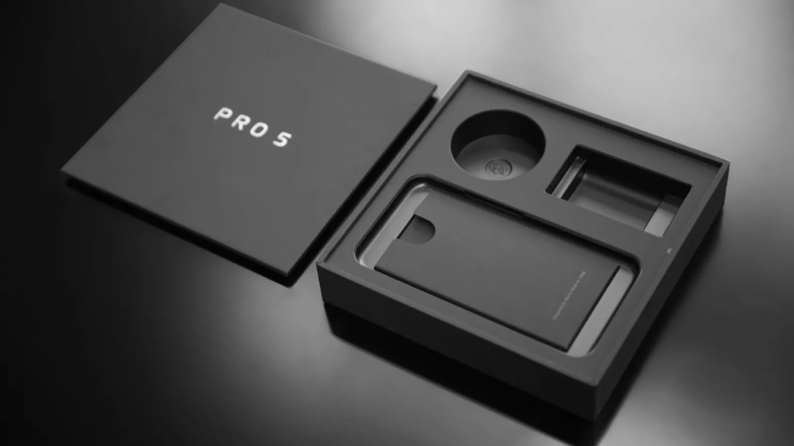 [UPDATE - avem și prima imagine cu telefonul] - Meizu Pro 5 îşi dezvăluie ambalajul în noi randări, va sosi pe 23 septembrie