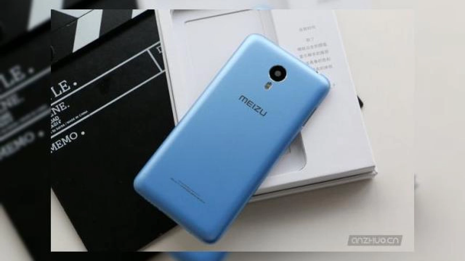 Meizu Blue Charm Metal scăpat pe Internet: vine cu un design metalic şi colorat; Iata si dotarile sale