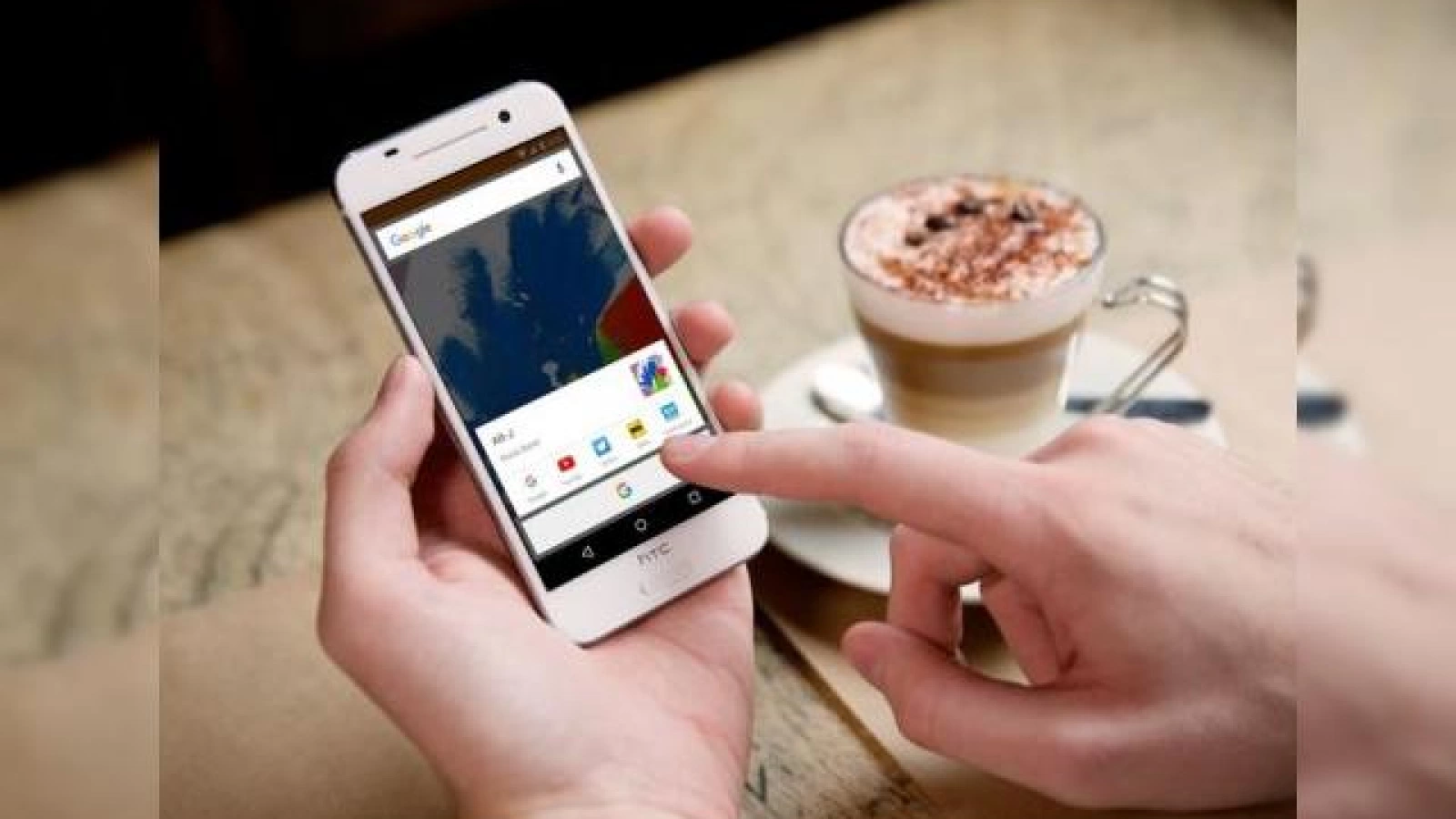 Analiștii nu se declară impresionați de noul smartphone HTC One A9, îl consideră drept un device decent