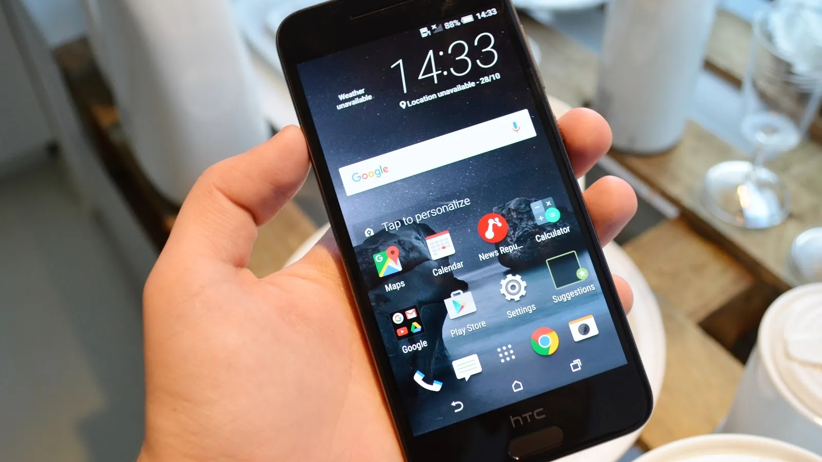 HTC One A9 de astăzi și în stocurile QuickMobile.ro; costă 2.499 lei în versiunea cu 2 GB RAM