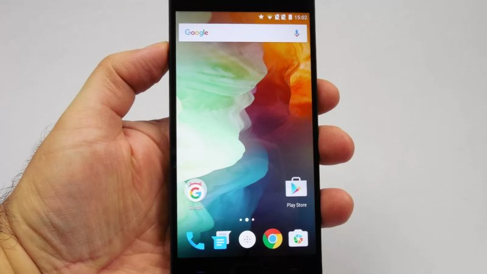 OnePlus 2 Review: cel mai bun telefon cu care nu o să te lauzi la prieteni anul acesta (Video)