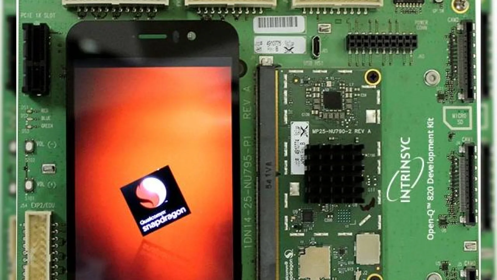 Kitul pentru dezvoltatori al lui Qualcomm Snapdragon 820 a sosit, prețul pornește de la 599 dolari