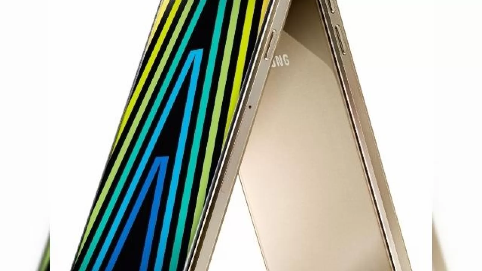 Samsung Galaxy A7 (2016) ajunge în oferta QuickMobile.ro; costă 2.199 lei și vine pe alb, auriu sau roz