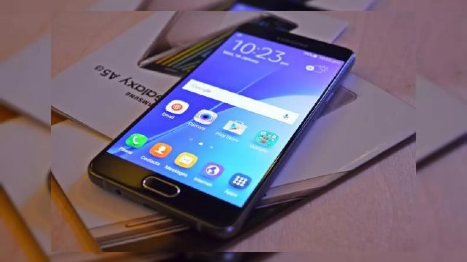 Samsung Galaxy A5 (2016) Hands-on; varianta evoluată a modelului de anul trecut aduce o cameră foto cu stabilizare optică