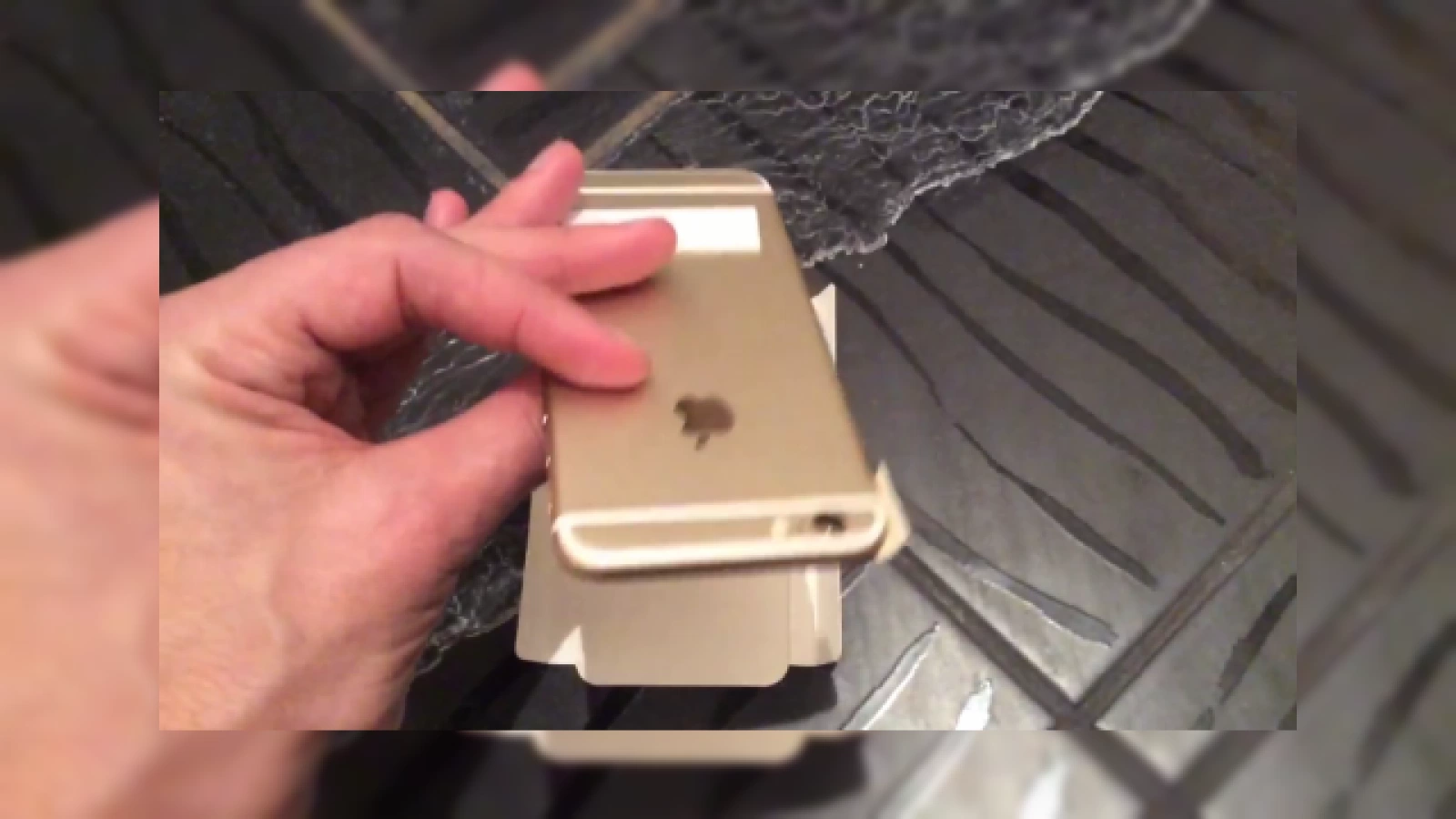 Primul clip hands-on cu iPhone 7C/6C ajunge pe web; Scăparea anului ne prezintă noul iPhone de 4 inch ediţie 2016! (Video)