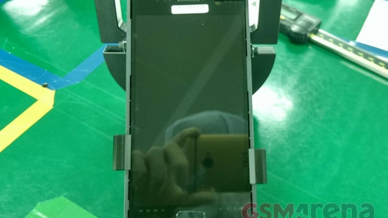Samsung Galaxy S7 apare într-o nouă fotografie; vedem panoul frontal, dar și modulul camerei acestui model
