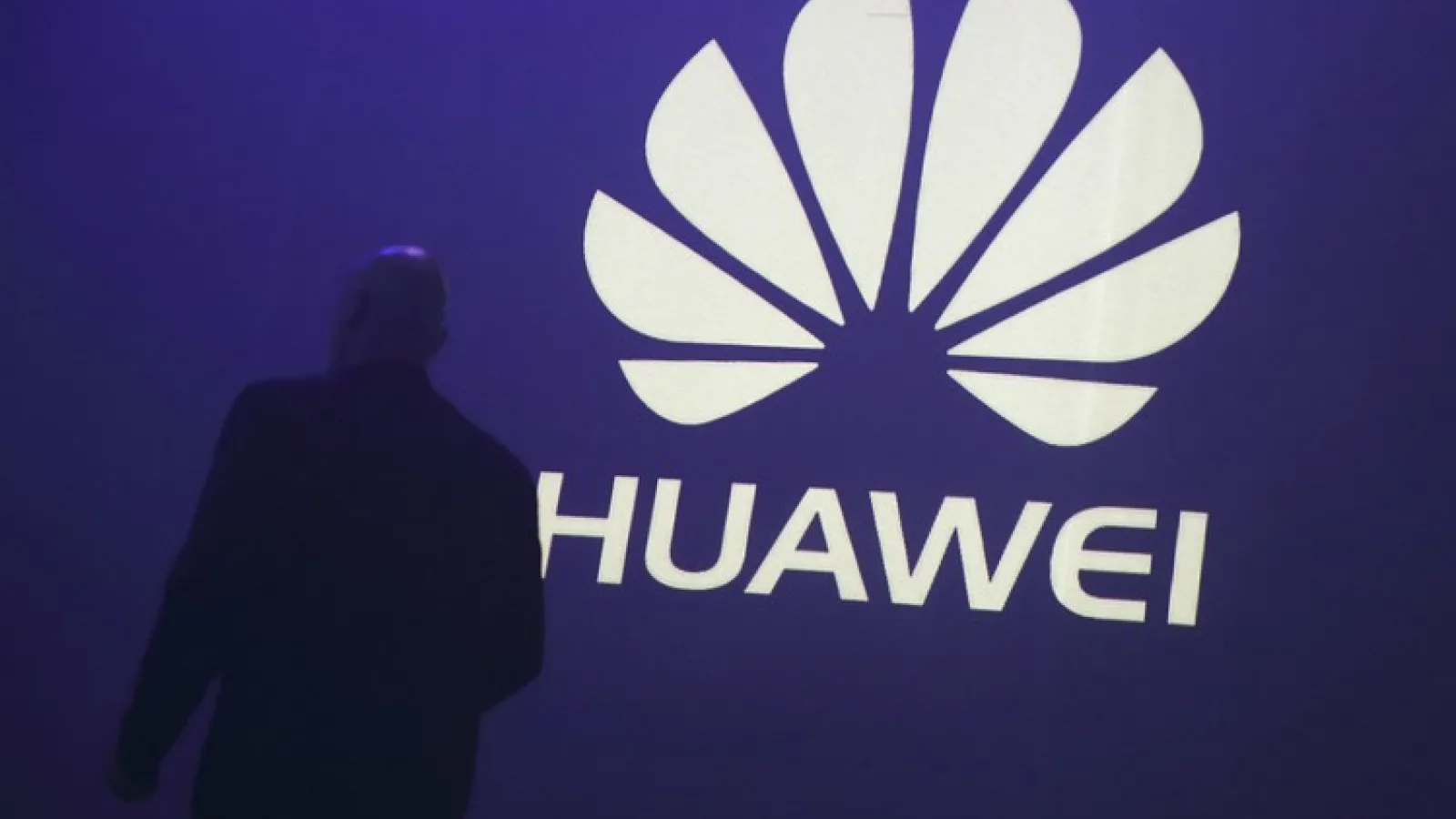 Huawei ar urma să fie unul dintre liderii din zona smartphone în 2016, când vine vorba de creştere, conform experţilor