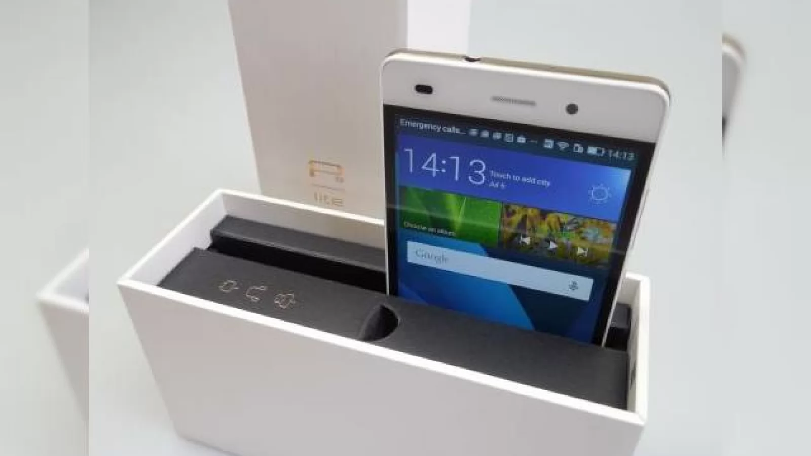 [Update] - Huawei P8 Lite, actualizat la Android 6.0 Marshmallow și EMUI 4.0!