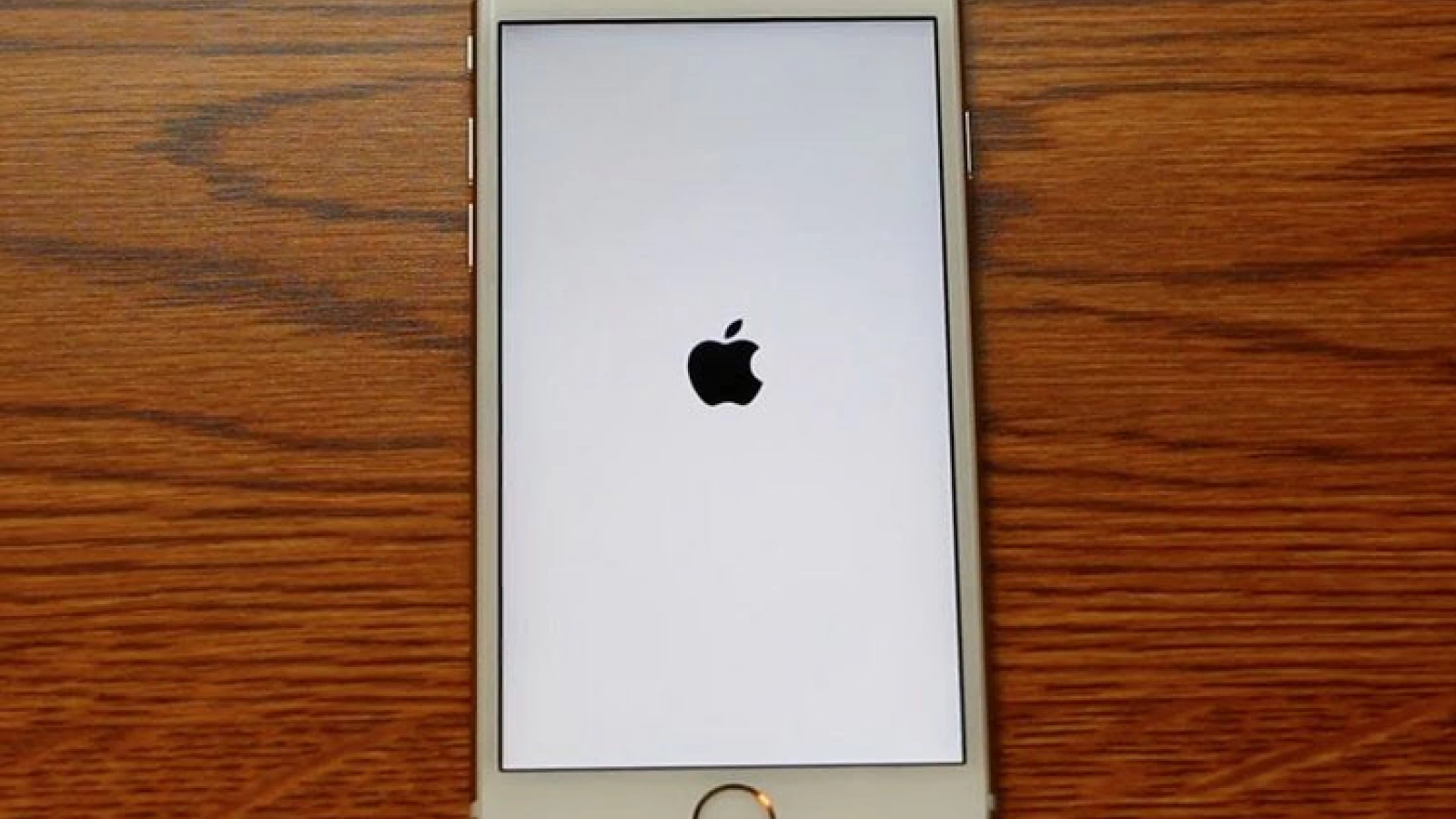Un bug mare cat toate zilele iți poate brickui iPhone-ul prin setarea datei la 1 ianuarie 1970; El afectează modelele 64 bit