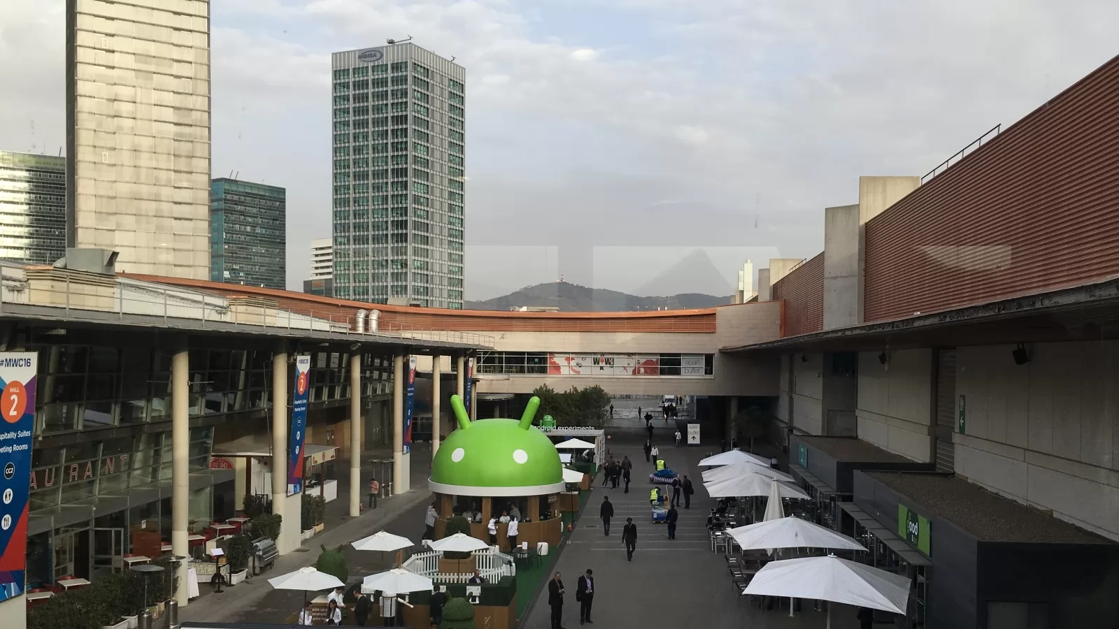 Jurnal de bord MWC 2016, ziua 5: Smartphone-urile Oppo primesc un hands-on binemeritat alături de noile device-uri LG