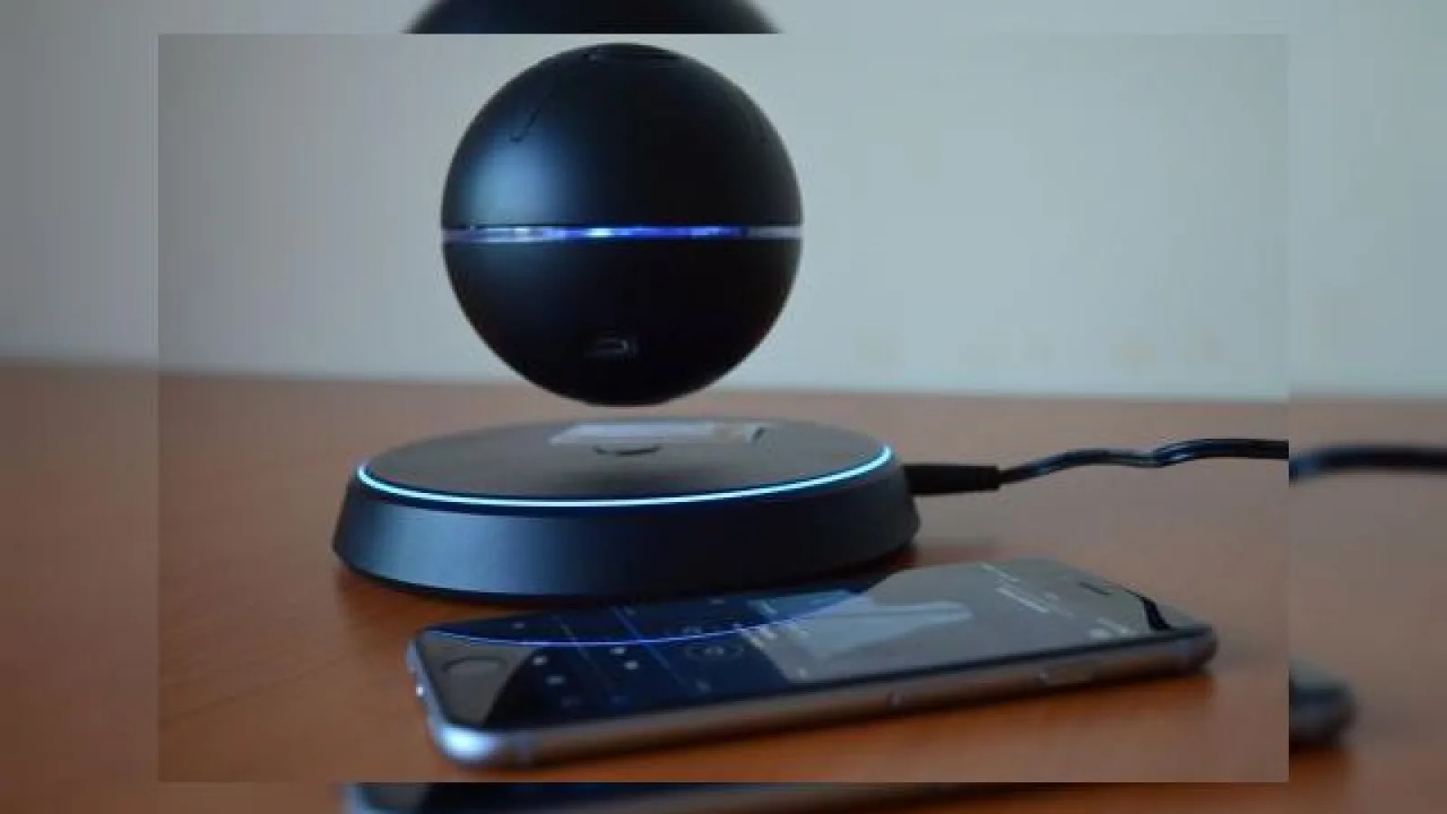 TecPlus Dynamo: cel mai original accesoriu de petrecere pe care îl poţi cumpăra la început de primăvară (Video)