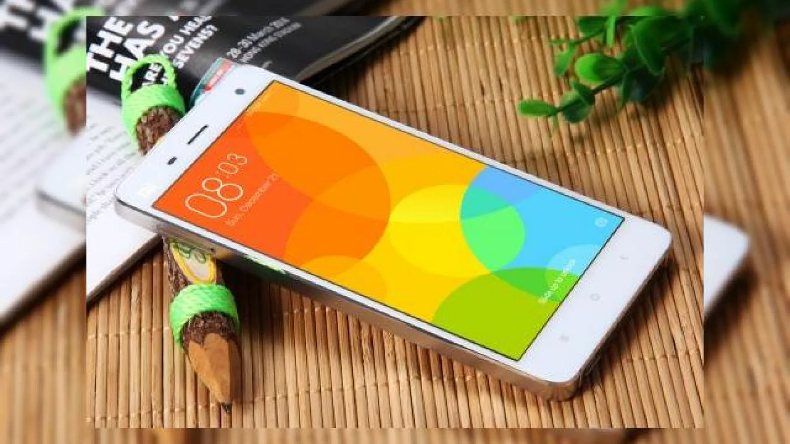 Xiaomi Mi 4 costă acum doar 153.99 dolari prin intermediul unui retailer chinez; vine în varianta de culoare albă
