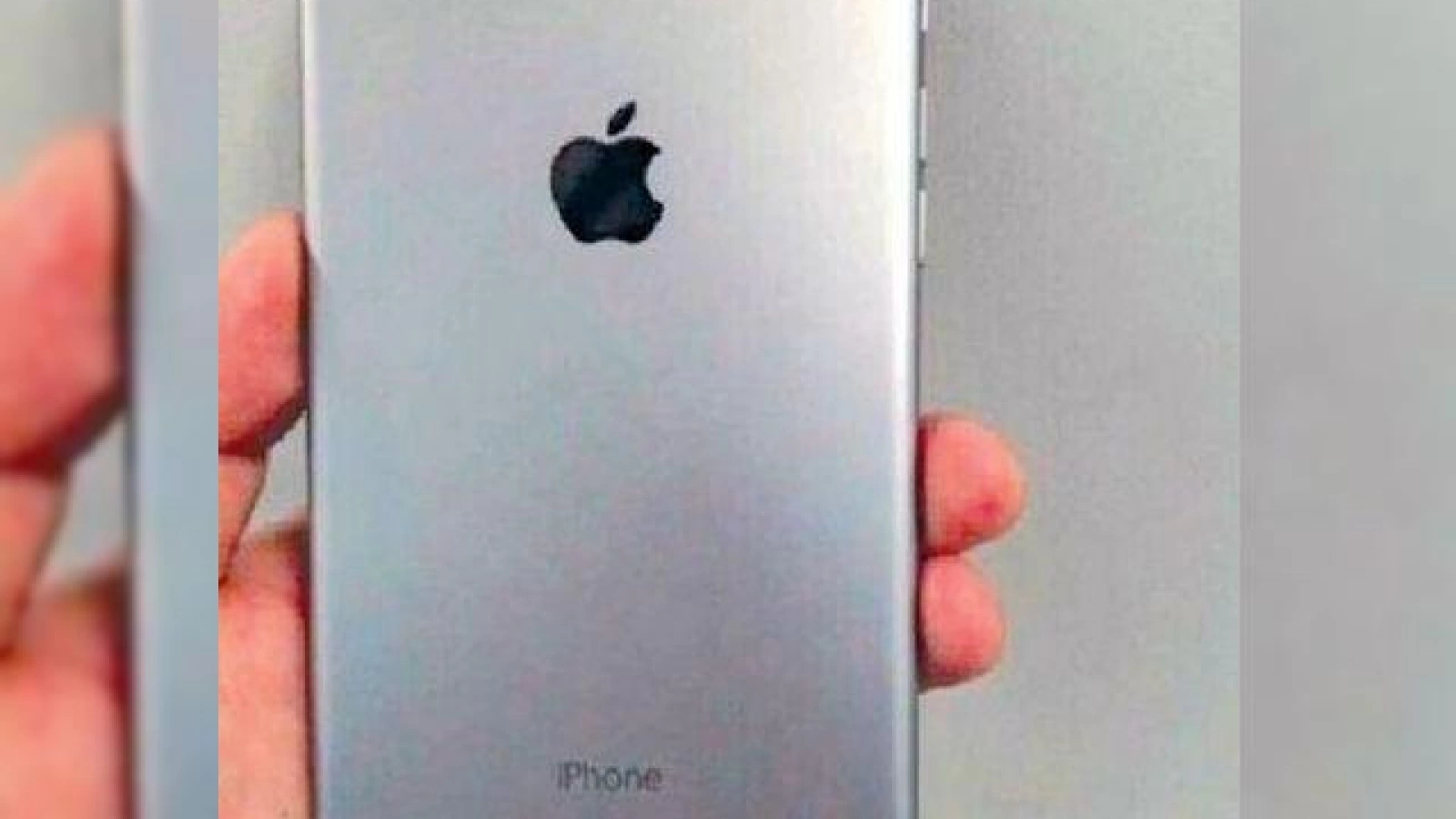 O posibilă fotografie a lui iPhone 7 Plus oferă detalii despre integrarea camerei duale în spate şi un Smart Connector
