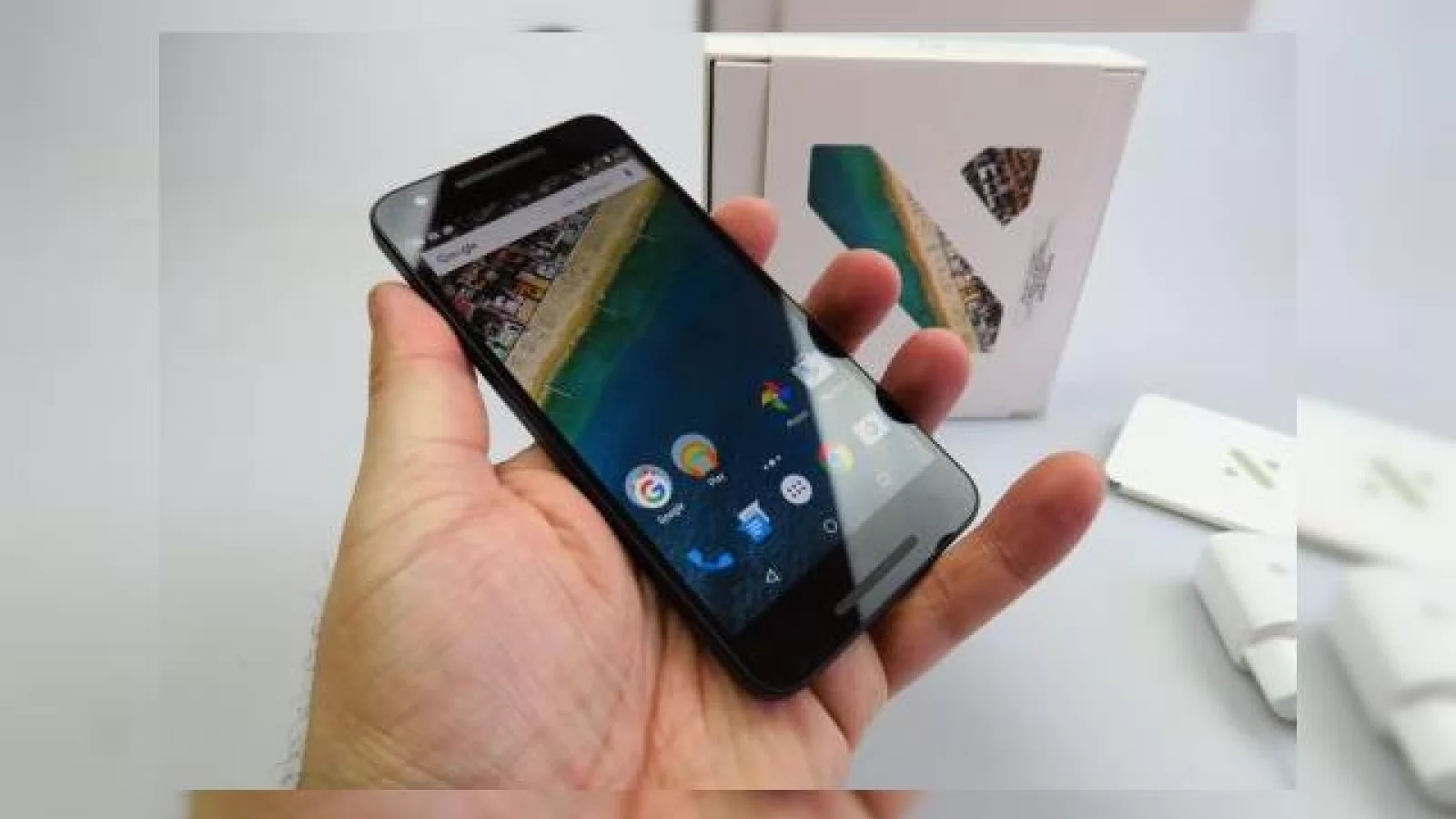 LG Nexus 5X unboxing: flagshipul secundar Google Nexus din 2015 scos din cutie la Mobilissimo.ro (Video)