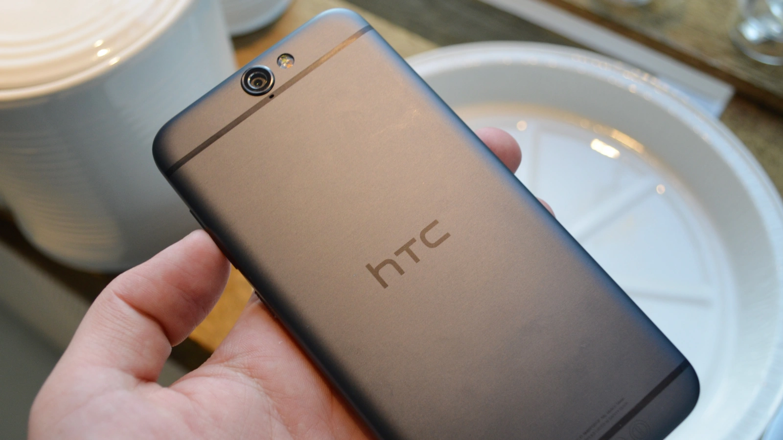 HTC introduce aplicația Boost+ în cadrul programului HTC Preview; software menit să optimizeze memoria RAM