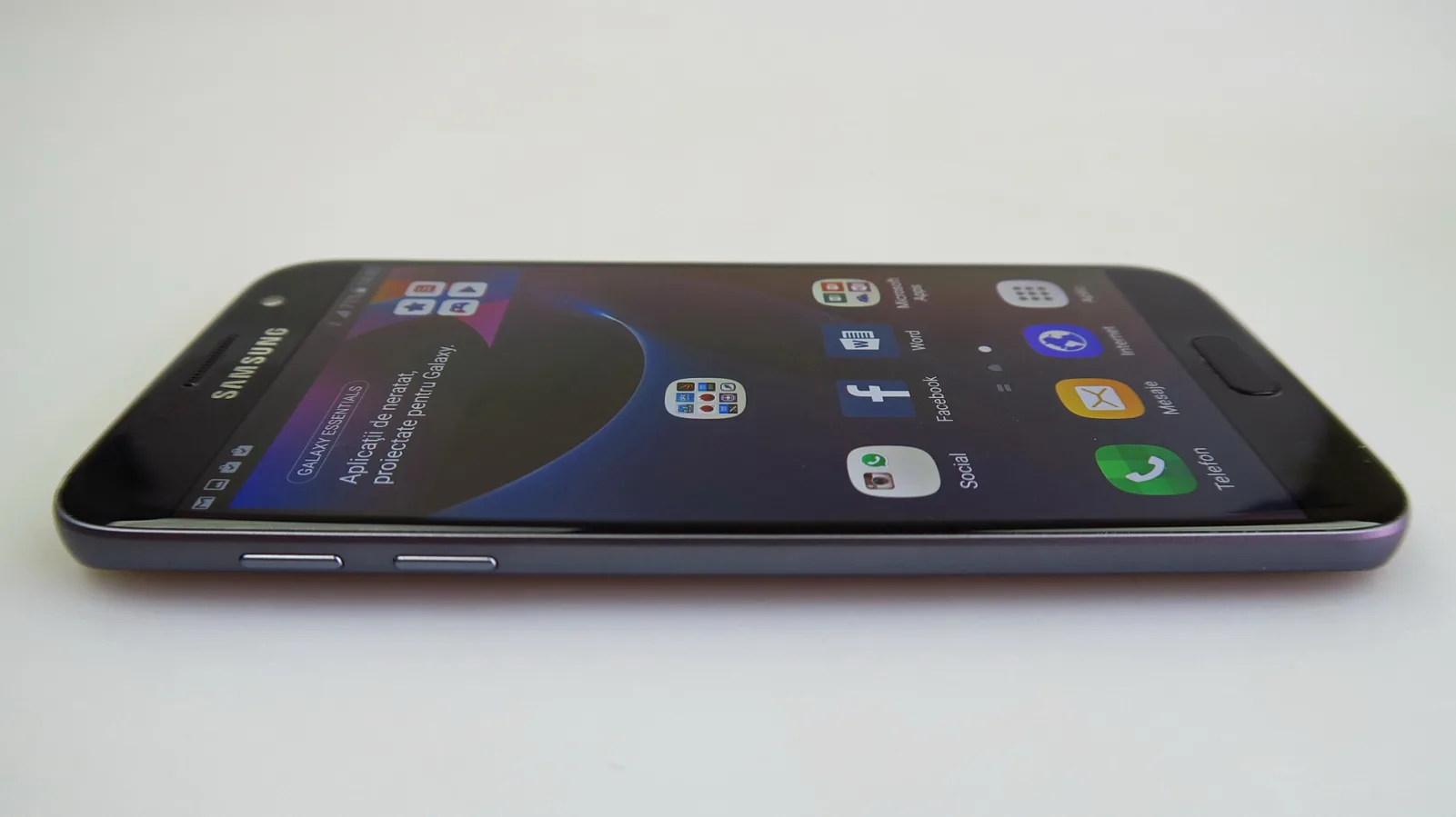 Samsung Galaxy S7: Hardware high-end, un uşor feeling de Galaxy S6s