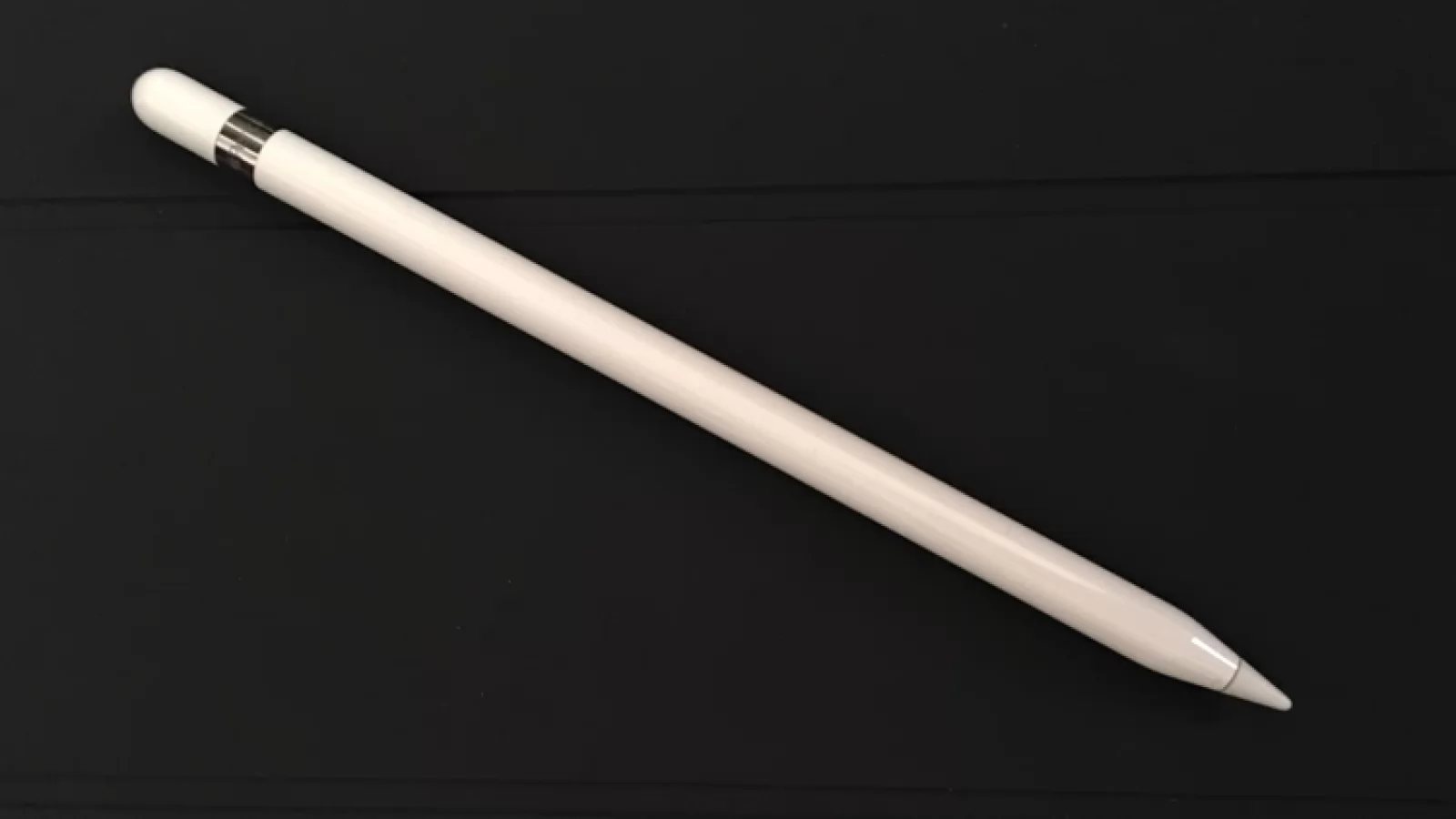 Apple ar putea include o radieră digitală şi Touch ID pe viitoarea generaţie de stylus Apple Pencil