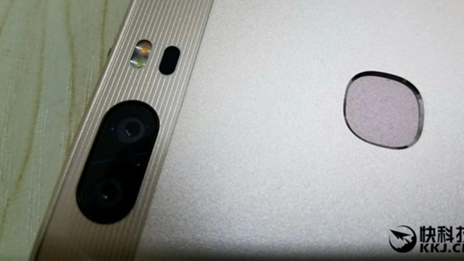 Huawei Honor V8 apare în noi fotografii, înainte de lansarea programată pentru data de 10 mai