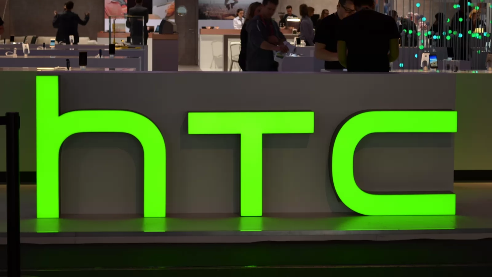Venitul HTC a scăzut cu aproape 64% în ultimul trimestru; Taiwanezii îşi anunţă rezultatele financiare