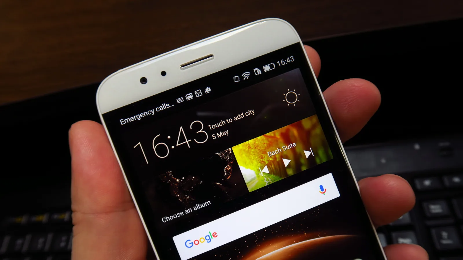 Huawei G8: Conectivitate cu WiFi limitat, volum mediu la convorbiri
