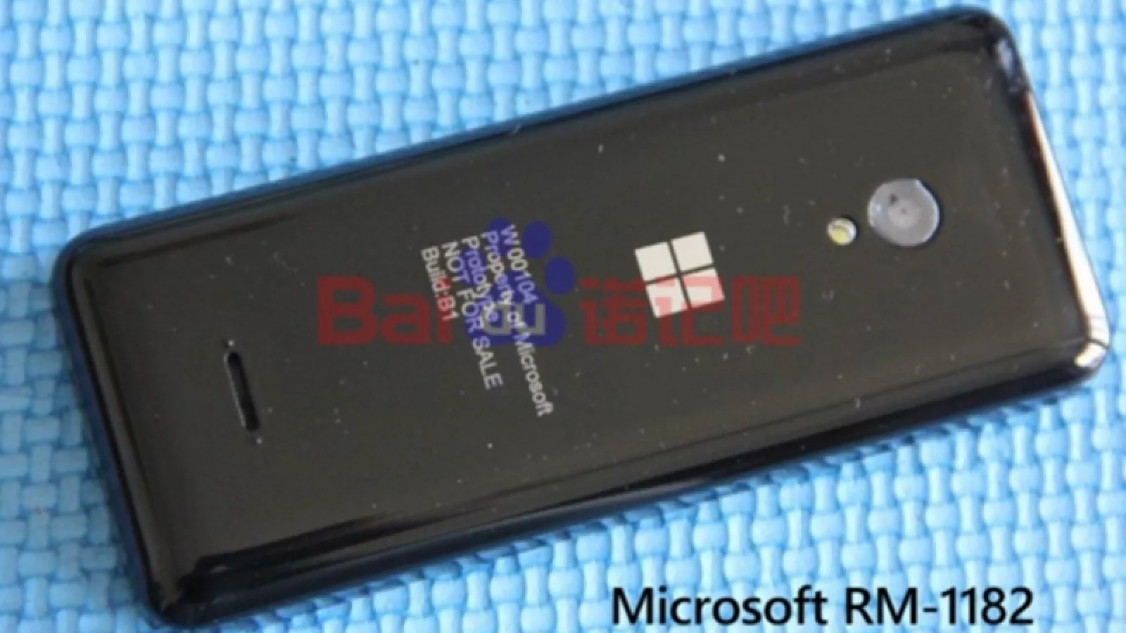 Un feature phone Microsoft apare în fotografii; proiectul ar fi fost anulat