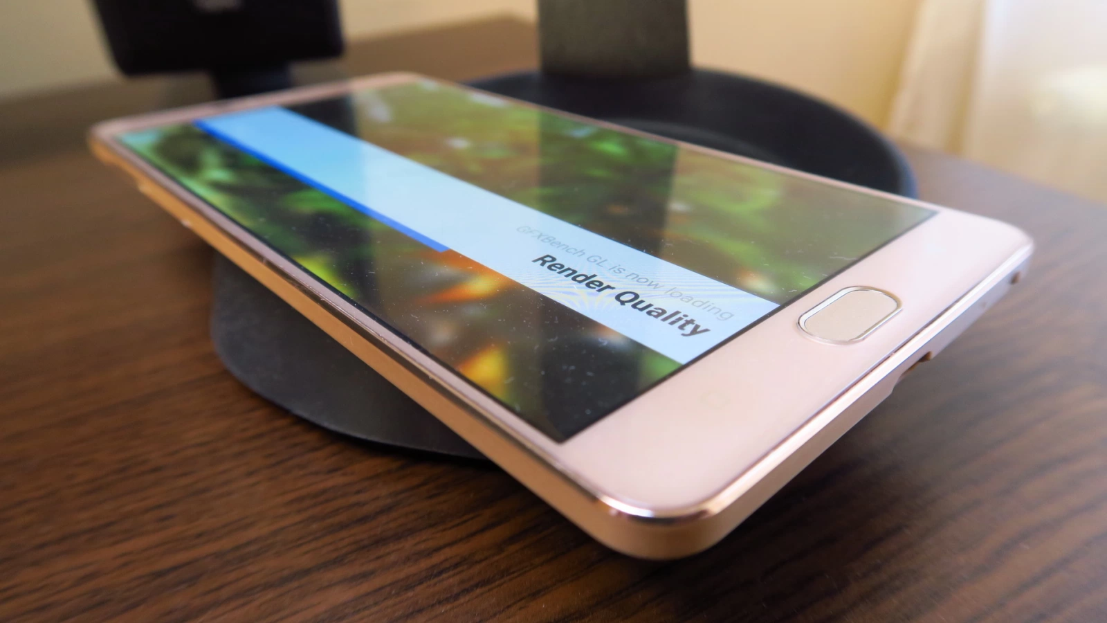 Allview P8 Energy Pro: benchmark-uri la nivel de flagship din 2014, temperatura rezonabilă