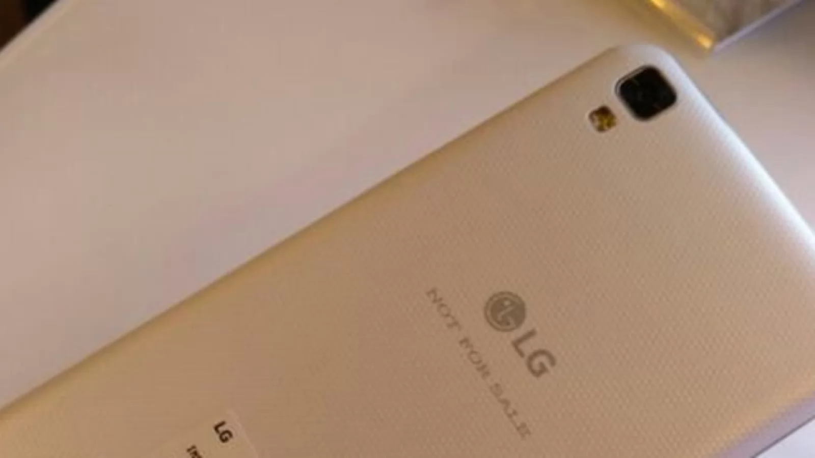 LG prezintă smartphone-urile X Power și X Style; primul vine cu baterie de 4100 mAh