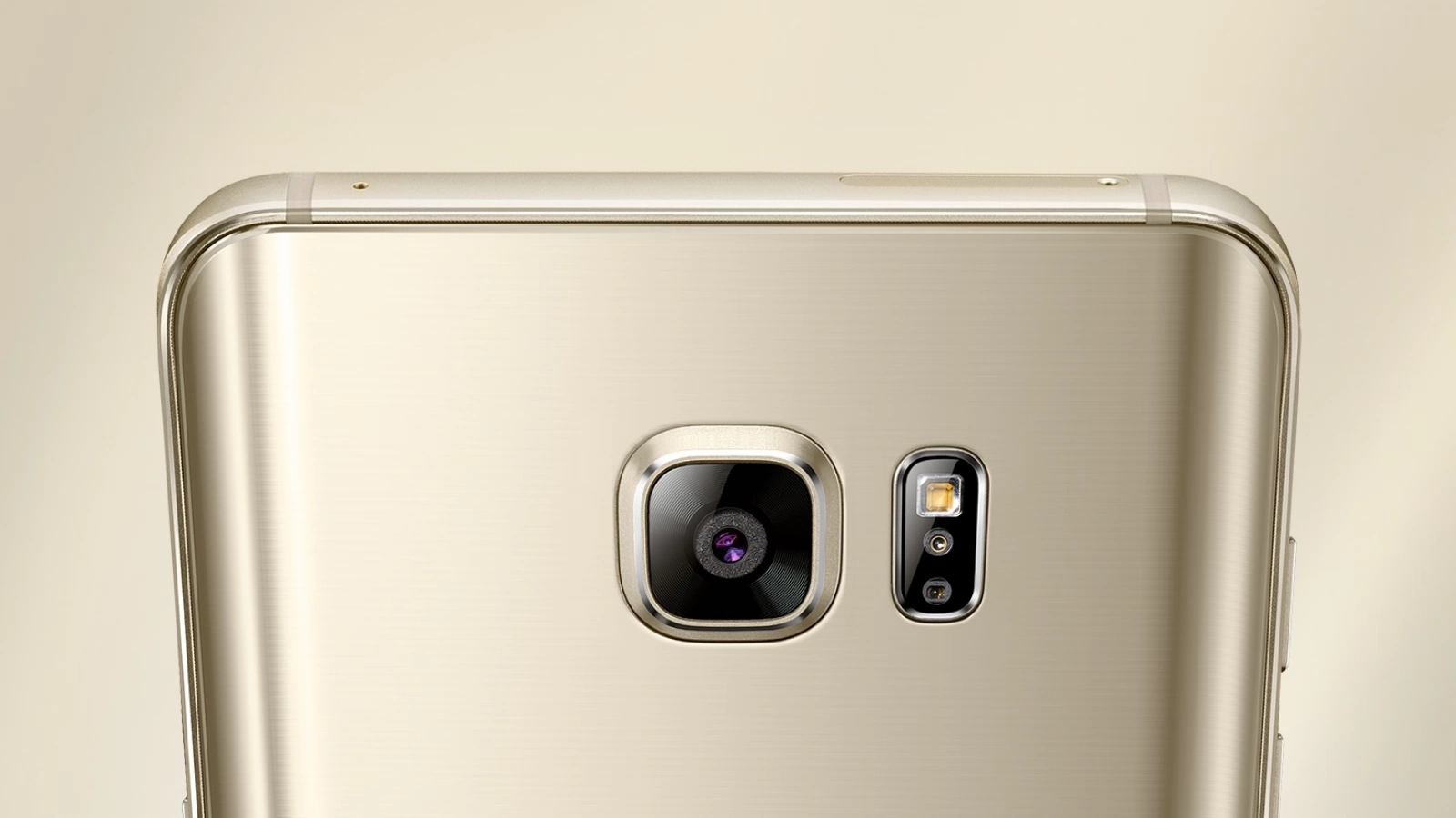 Dotările hardware ale lui Samsung Galaxy Note 7 confirmate parţial de o scăpare pe Weibo