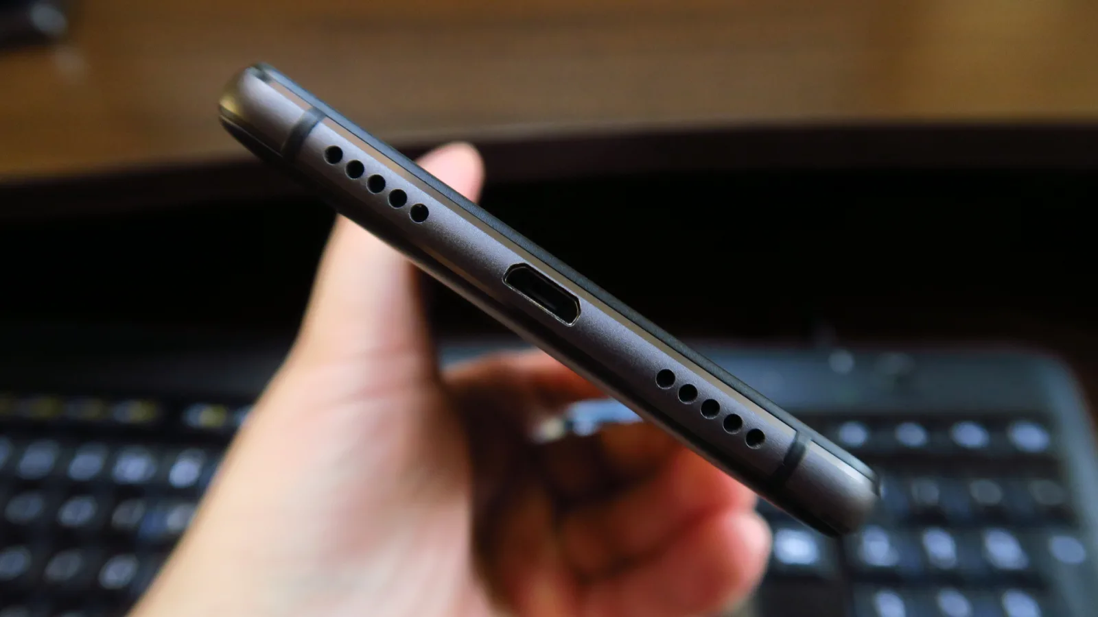 Huawei P9 Lite: Multimedia cu acustică bună, dar fără a depăşi predecesorul ca volum maxim