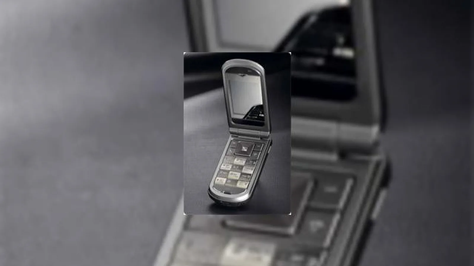 Telefonul Karaoke ASUS Z801