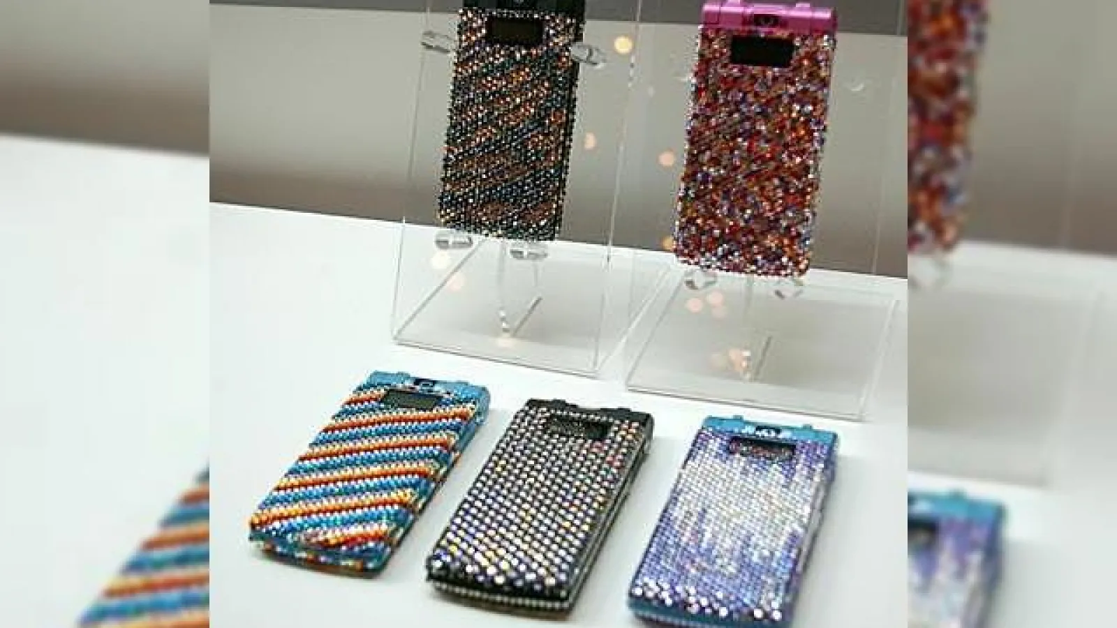 Samsung 707SC, telefonul de cristal