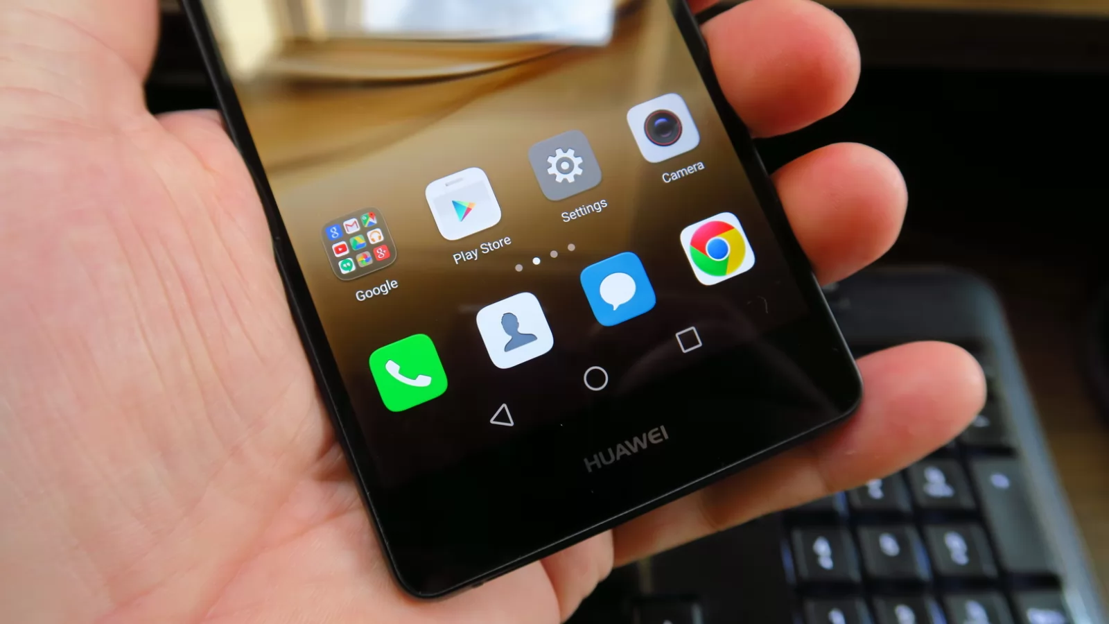 Huawei P9 Lite: OS, UI, aplicaţii pe bază de Emotion UI, Marshmallow şi bloatware